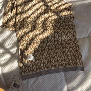 Michael Kors scarf